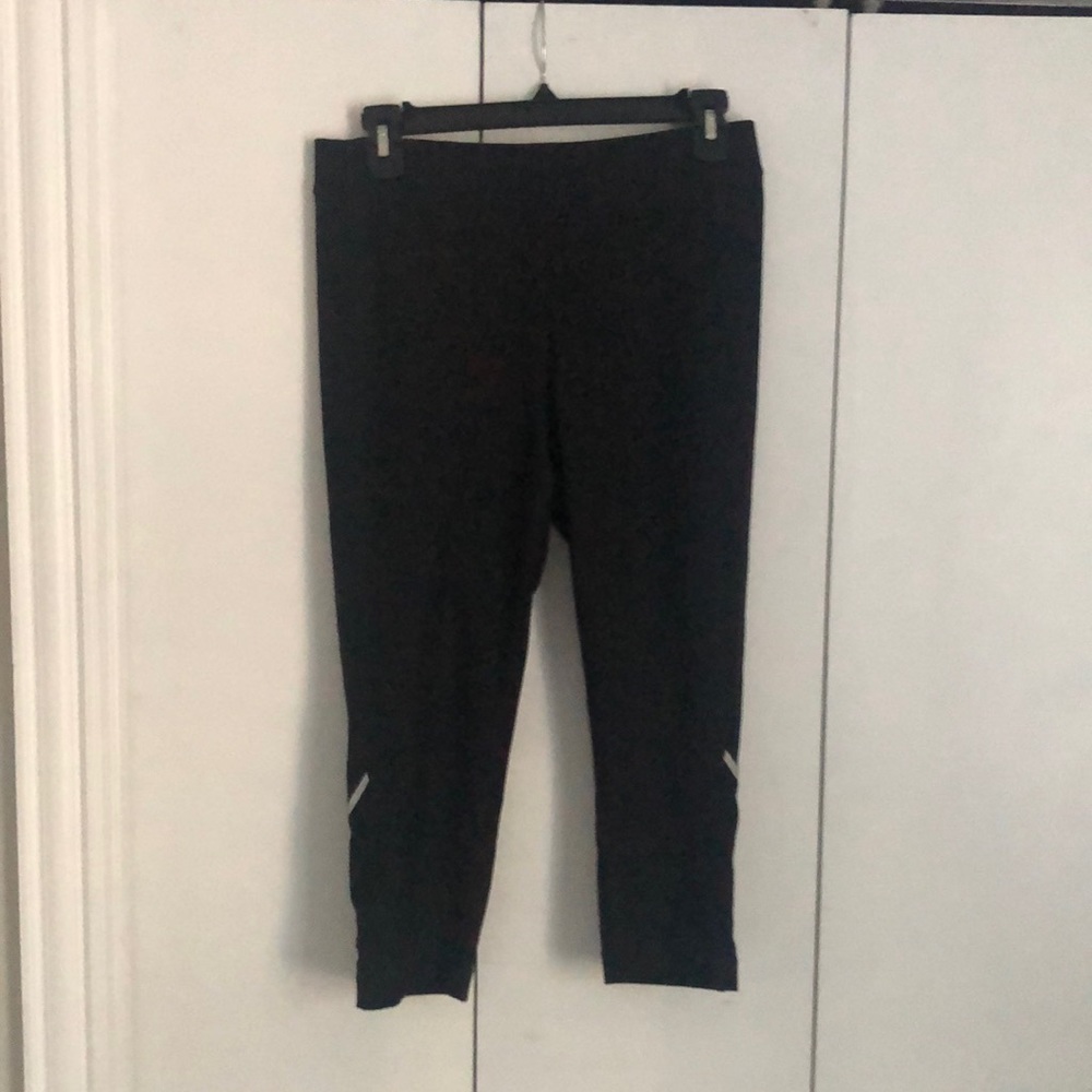 Knee-length leggings